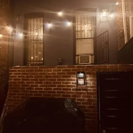 Villa 1850S Historic Row House 7Min Train To Nyc With Private Backyard à Jersey City Extérieur photo