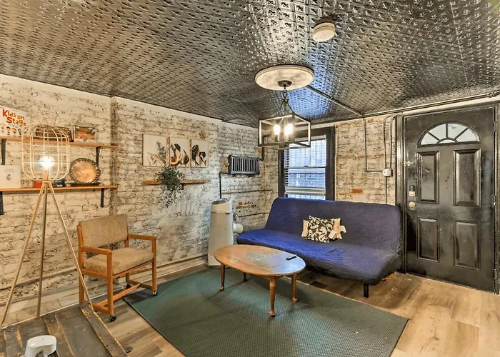 1850S Historic Row House 7Min Train To Nyc With Private Backyard