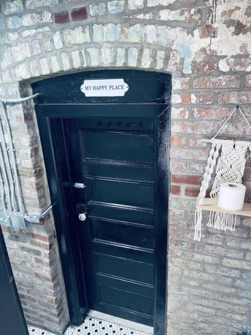 1850s Historic Row House 7min Train To Nyc With Private Backyard * Jersey City